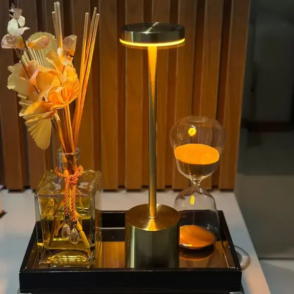 Luminária de Led Mendoza com Acendimento ao toque - Cazehn